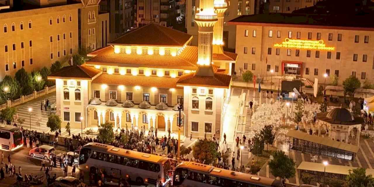 Gaziantep’ten Umre’ye gidecek ilk kafile uğurlandı