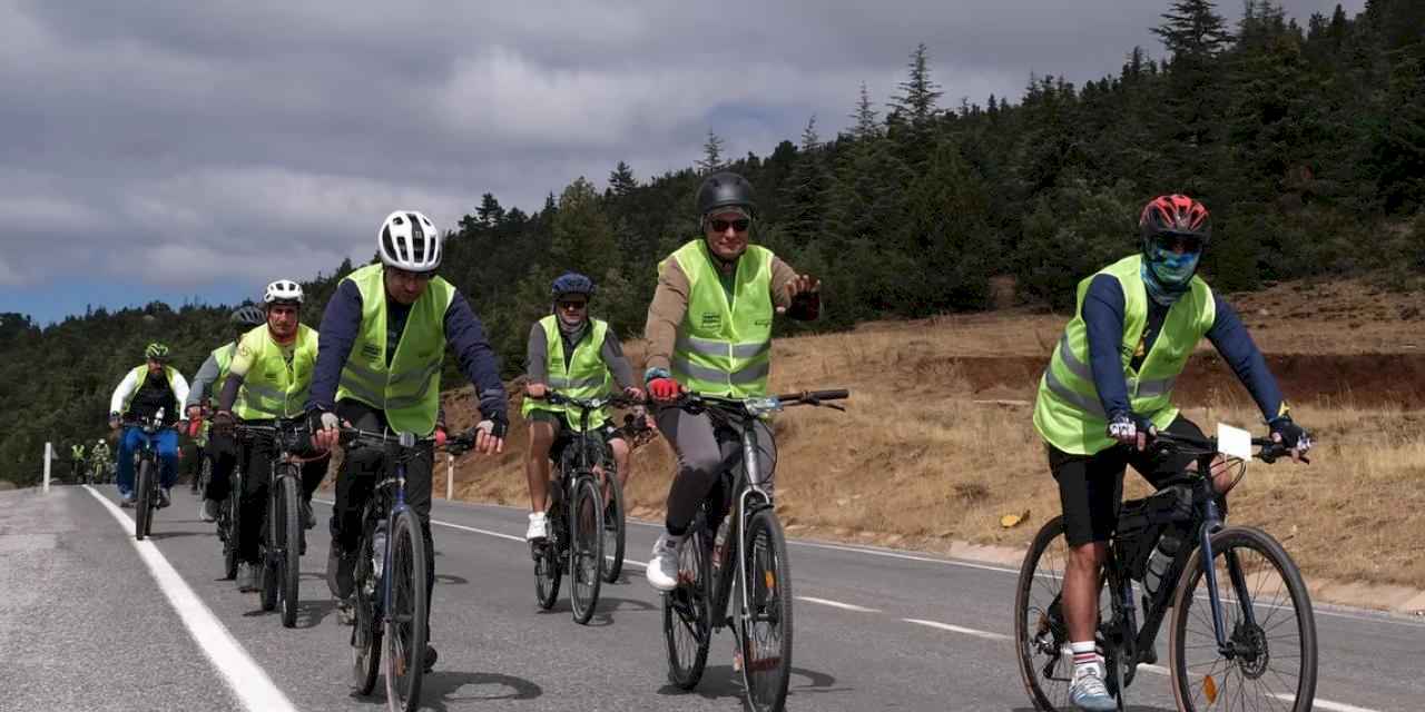 Keykubad’ın izinde pedallar kuraklığa dikkat çekti