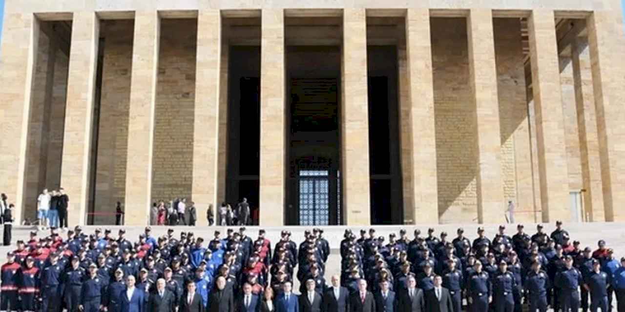 Denizlili itfaiyecilerden Anıtkabir’e anlamlı ziyaret