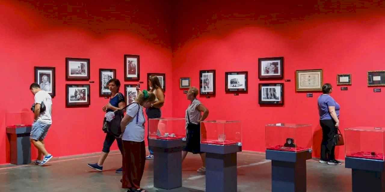 Refik Anadol sergileri yoğun ilgi üzerine uzatıldı