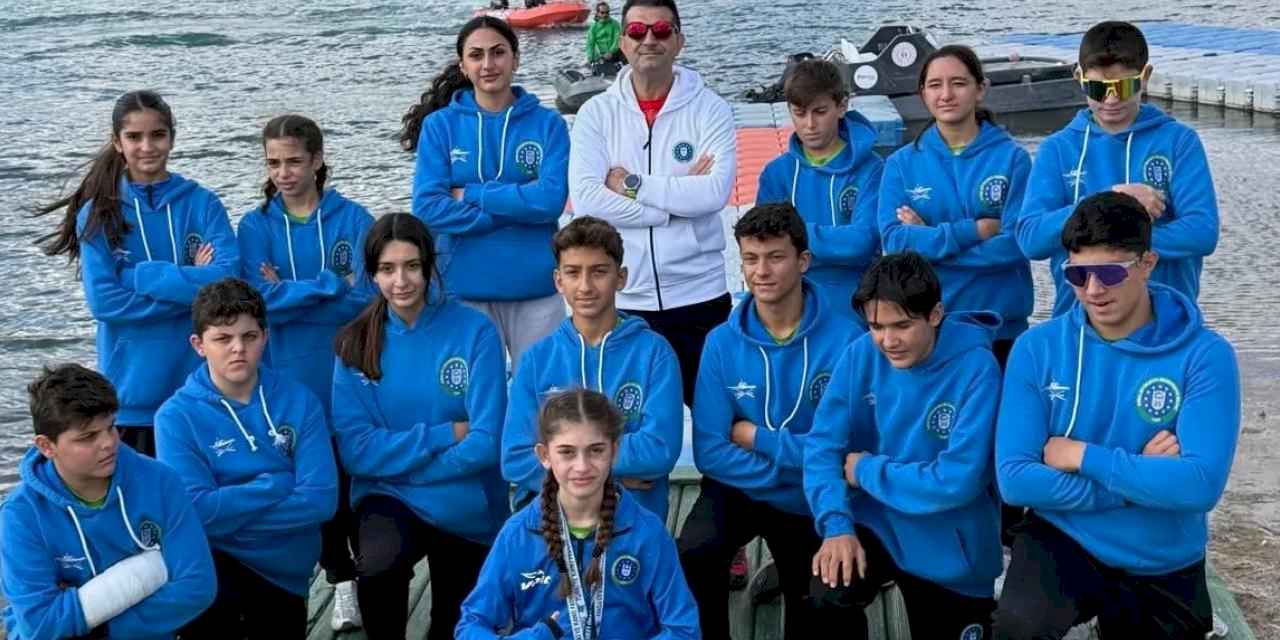 Bursa Büyükşehir Belediyesporlu kanoculardan 2 madalya