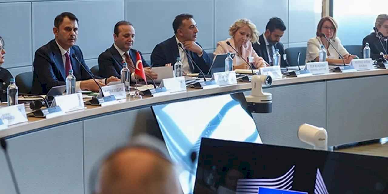 Bakan Kurum AB İklim Eylem Komiseri Hoekstra ile görüştü