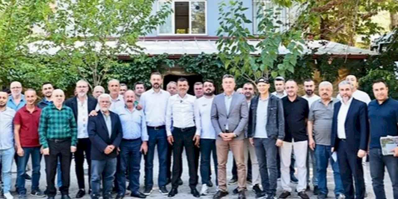 Başkan Çavuşoğlu minibüs şoförleriyle buluştu