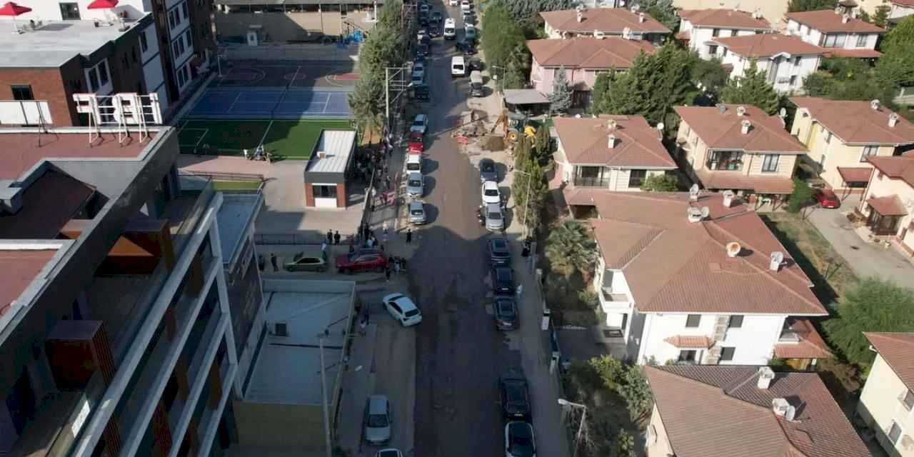 İzmit’te prestij cadde çalışmaları başladı