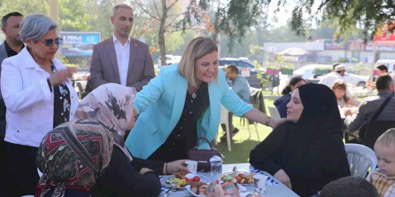 İzmit'te din görevlileri aileleriyle ağırlandı