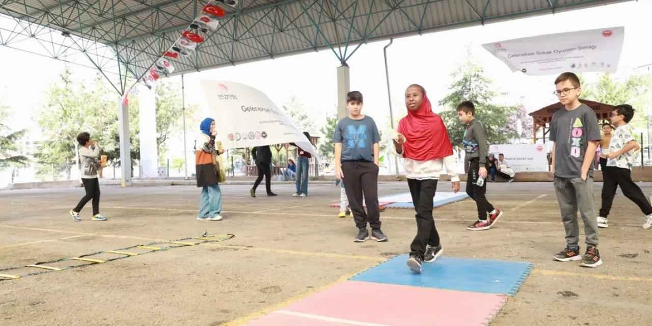 Ankara Keçiören'de sokak oyunları hayat buldu