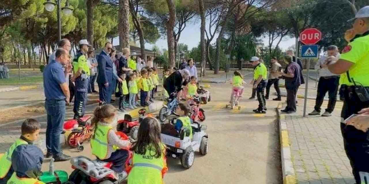 Aydın Nazilli'de minik trafik dedektifleri iş başında