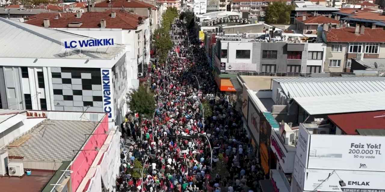 Sakarya’da binlerce kişi ‘Özgür Filistin’ için yürüdü