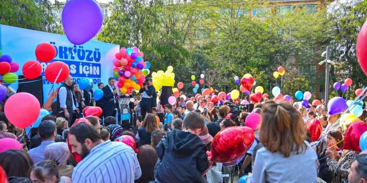 Beşiktaş’ta Balonlar Atlas İçin Gökyüzüne Bırakıldı