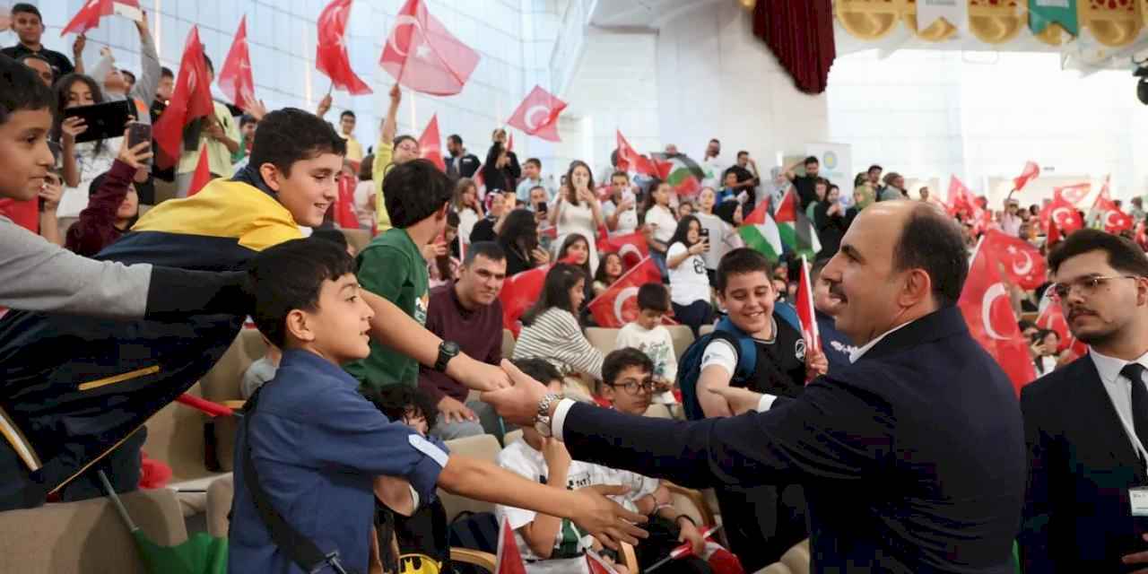 Başkan Altay Bilgehane öğrencilerine seslendi: Zalimin karşısındayız