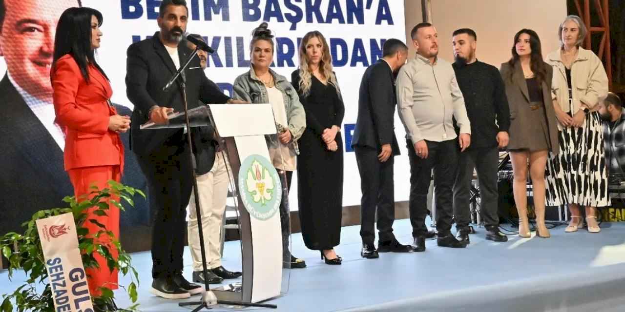 Manisa'da berberlerden 60. yıl coşkusu