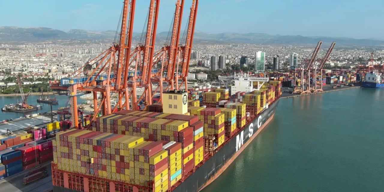 Mersin Uluslararası Limanı, Yeni Tamamlanan EMH2 Terminalinde İlk 400 Metrelik Mega Gemiyi Karşıladı