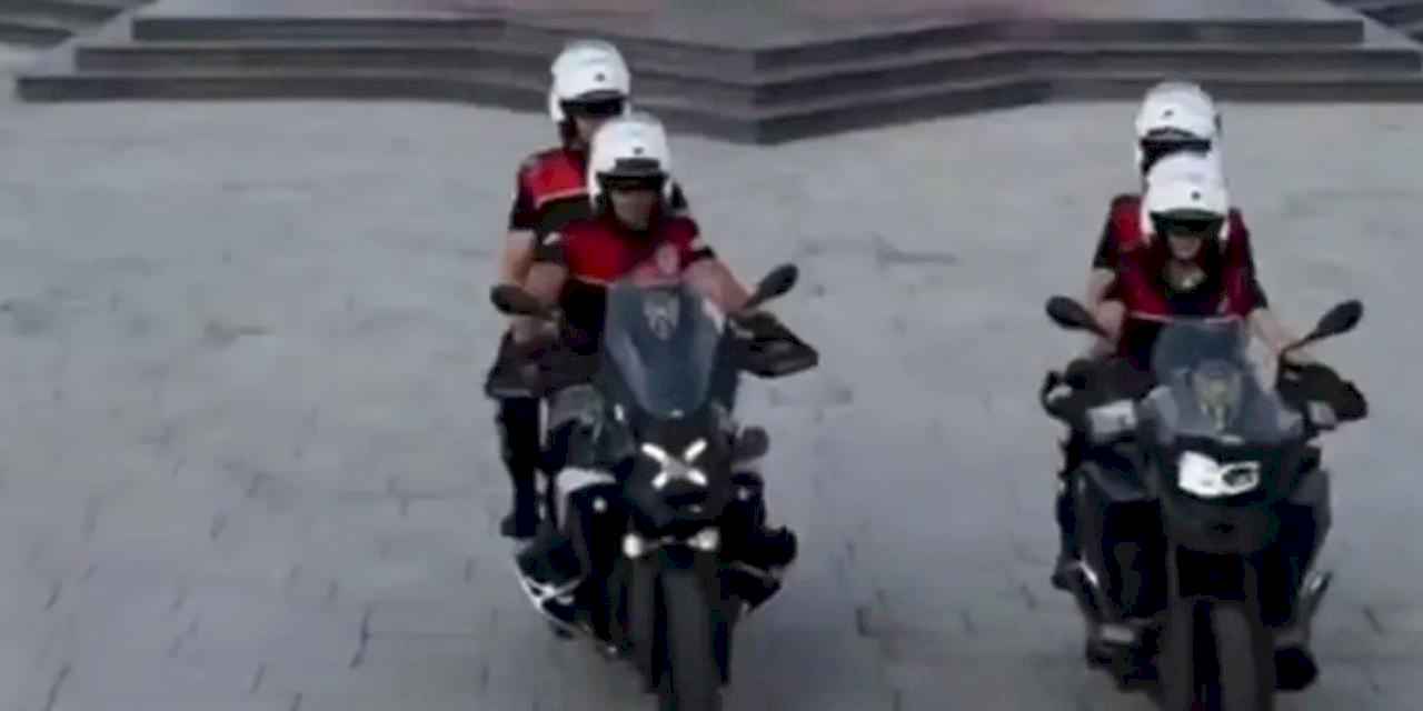 Bursa'da motosikletli polis timleri görev başında