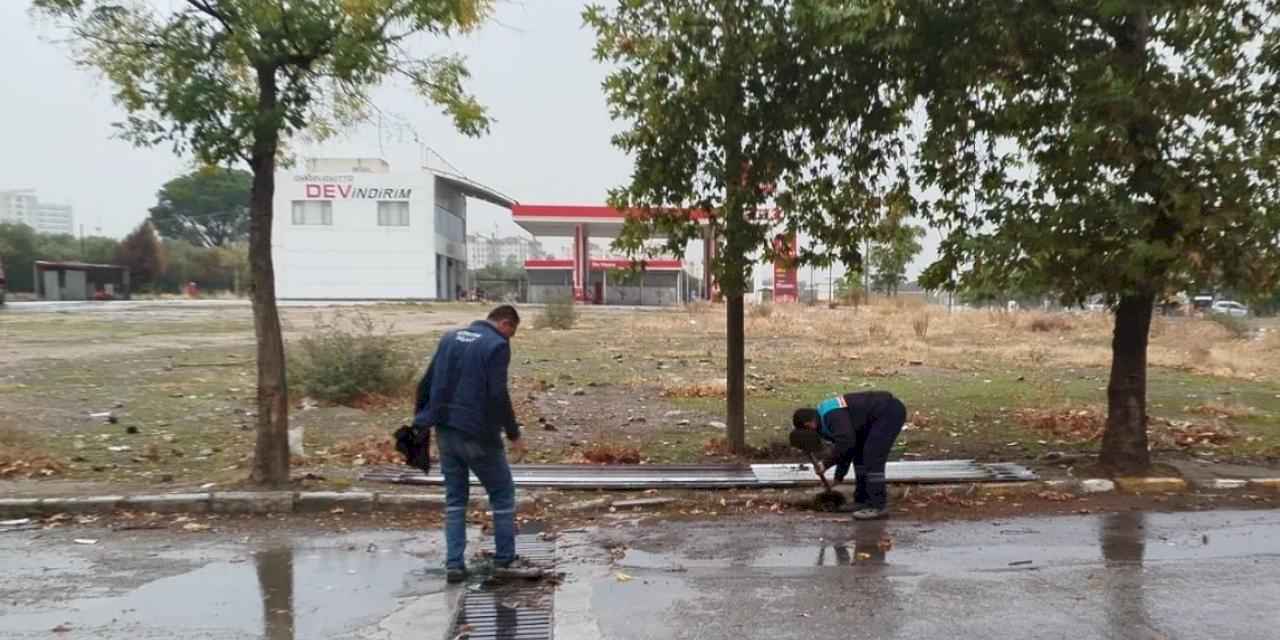 Manisa'da ekipler yağmur için sahada