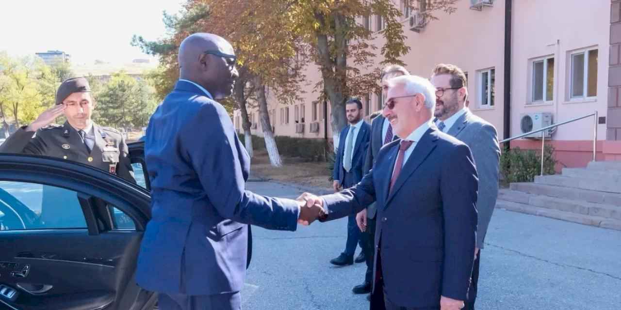 Senegal Silahlı Kuvvetler Bakanı'ndan MKE'ye Kritik Ziyaret