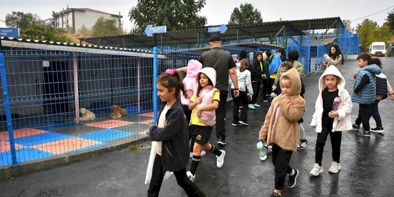 İstanbul Beylikdüzü'nde öğrencilerden can dostlara anlamlı ziyaret