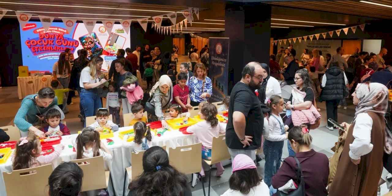 İstanbul'da 'Dünya Çocuk Günü' renkli etkinliklerle kutlandı