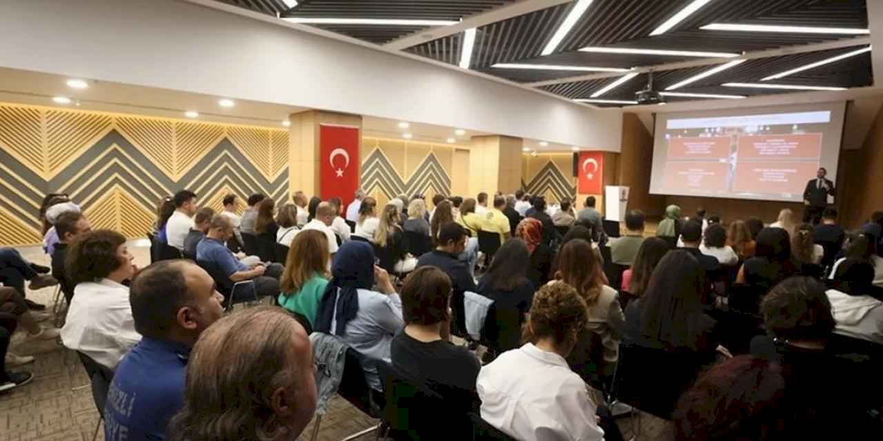 Denizli Büyükşehir Belediyesi personeline KVKK eğitimi