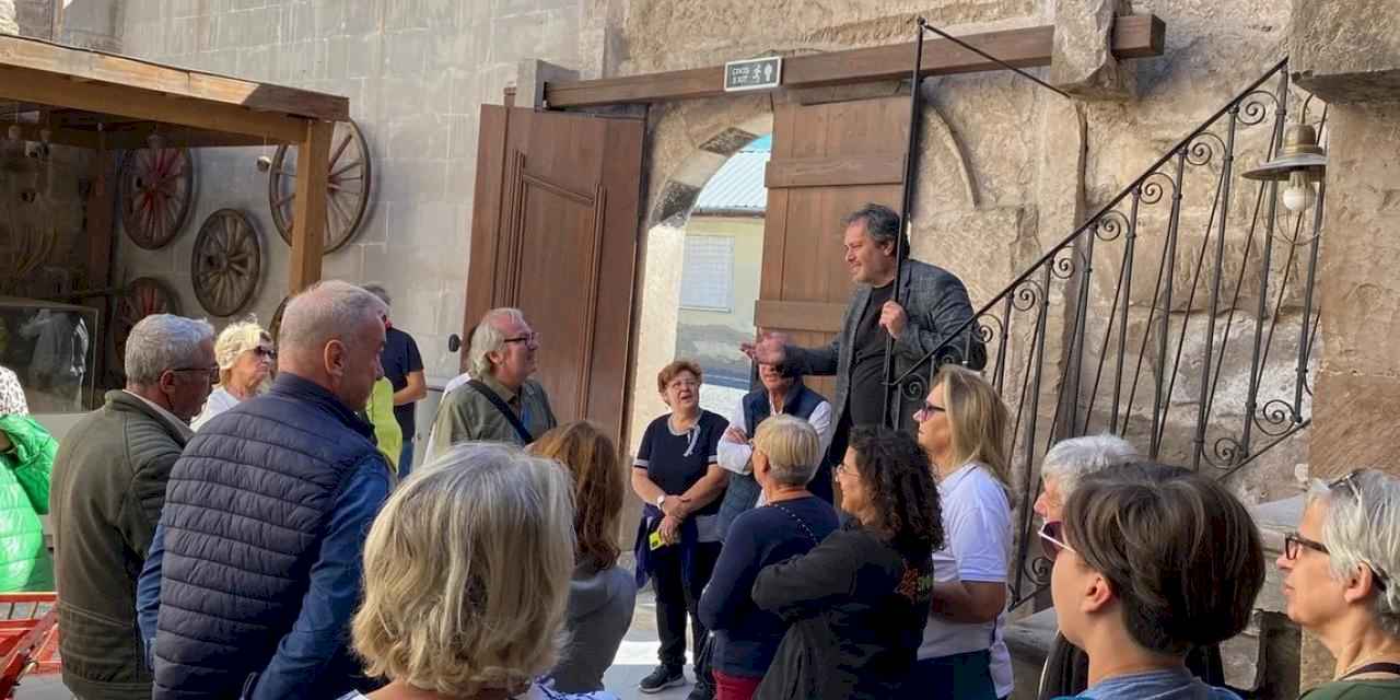 Yunan turistler Koramaz'a hayran kaldı