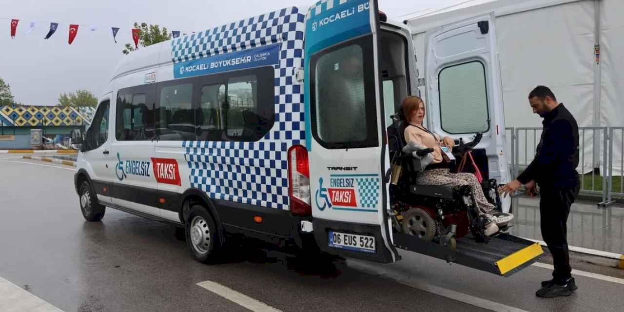 Engelsiz Taksi, Kitap Fuarı’nda da engelleri aşıyor