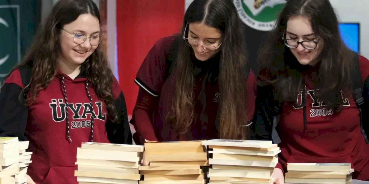 Kocaeli okuyor ve okutuyor