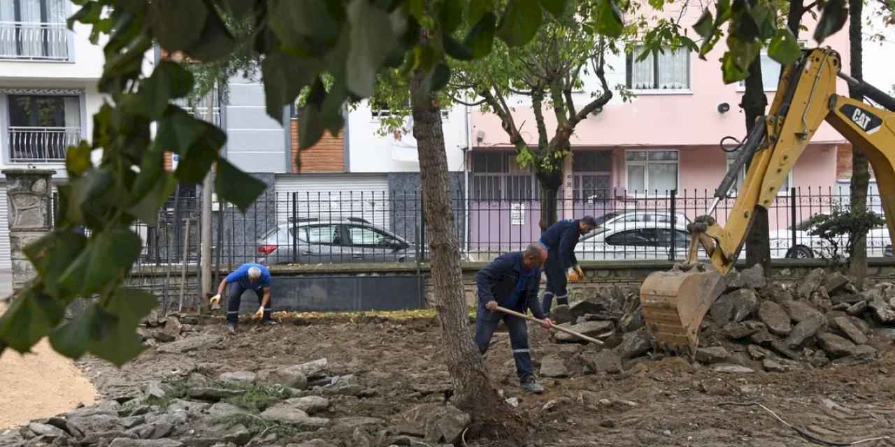 Bursa Osmangazi’de mahalleler yeni park alanlarıyla güzelleşiyor