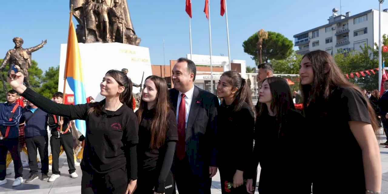 Atatürk'ün Manisa'ya gelişinin 100. yılı kutlandı