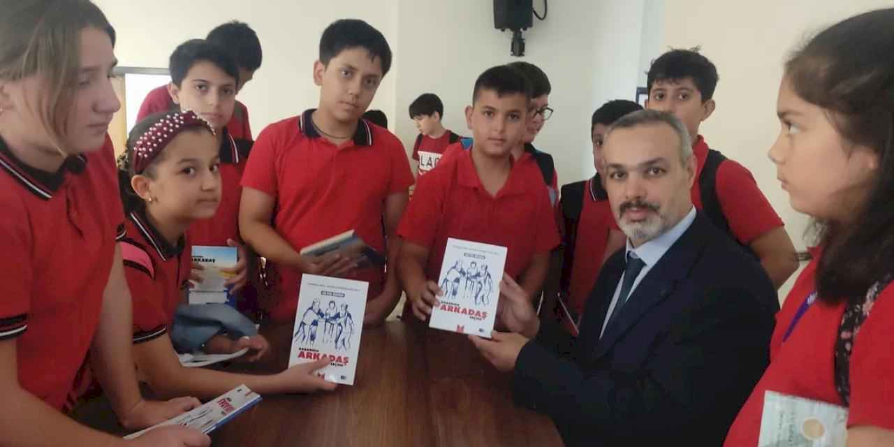 Adıyaman Gölbaşı'da 'Başarıda Arkadaş Seçimi' konferansına yoğun ilgi