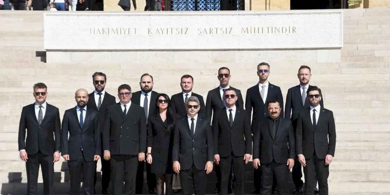 GESİAD'dan Anıtkabir'e ziyaret