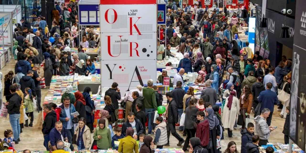 Kocaeli Kitap Fuarı rekorunu kırdı! 9 günde 1 milyon 48 bin 526 ziyaretçi ağırladı