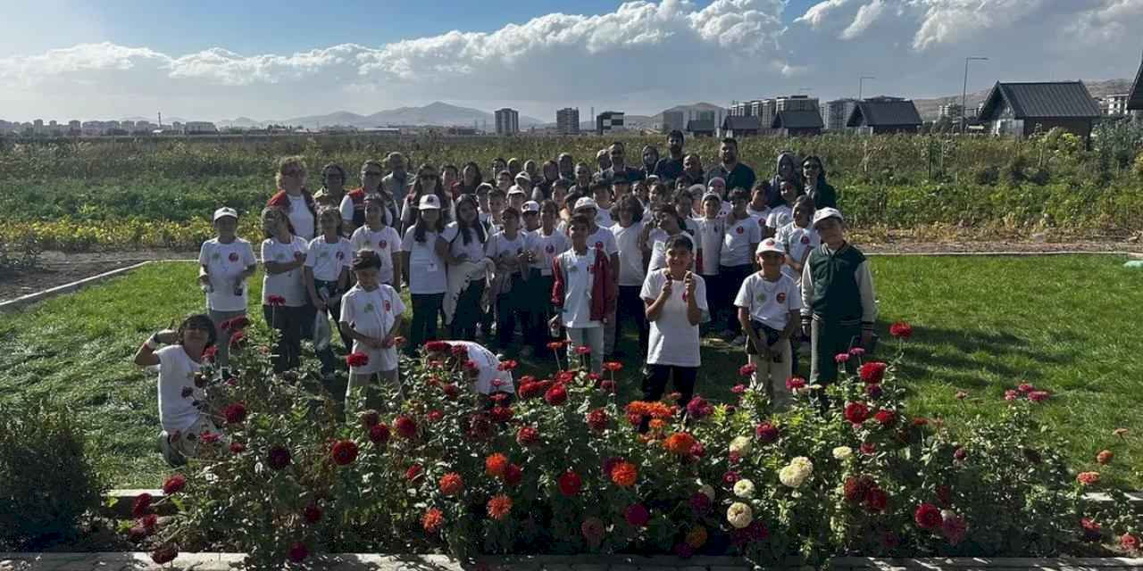 Kayseri Kocasinan'dan öğrencilere 'ata tohumu' eğitimi