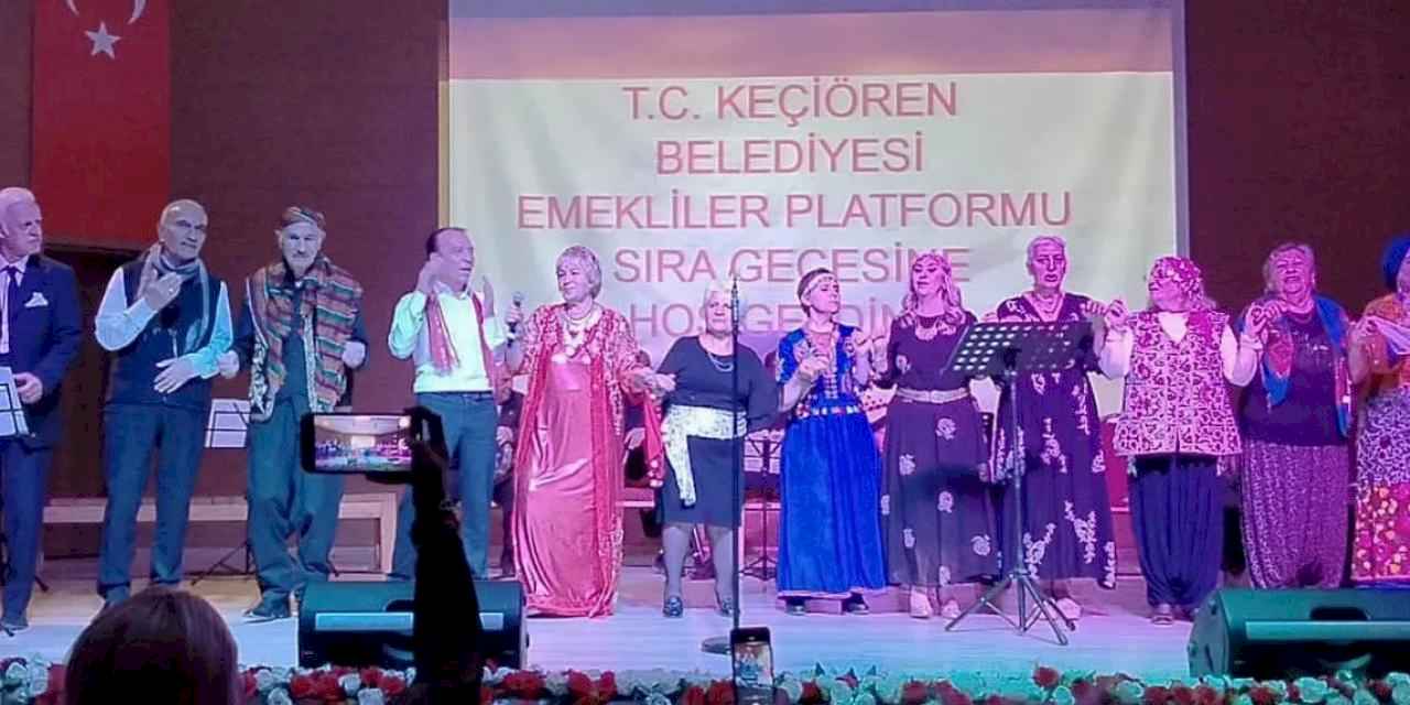 Ankara Keçiören'de emeklilerin 'sıra' coşkusu