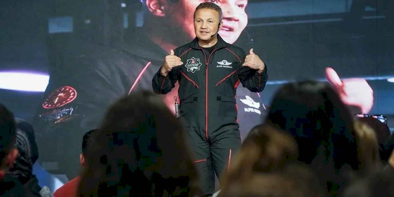 Alper Gezeravcı, Dünya Uzay Haftası’nda gençlerle buluştu