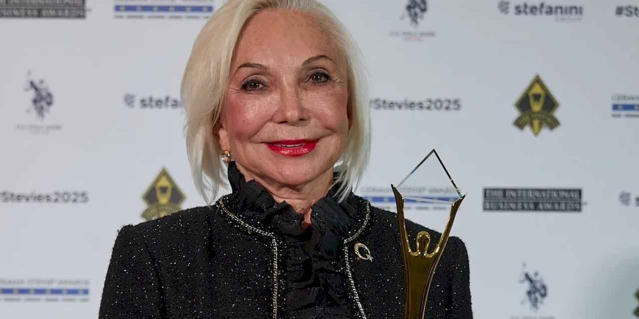 Nurten Öztürk, Dünyada İlk Kez Verilen “Yılın Sosyal Etki Lideri” Altın Stevie Ödülü’nü Alan İlk İsim Oldu