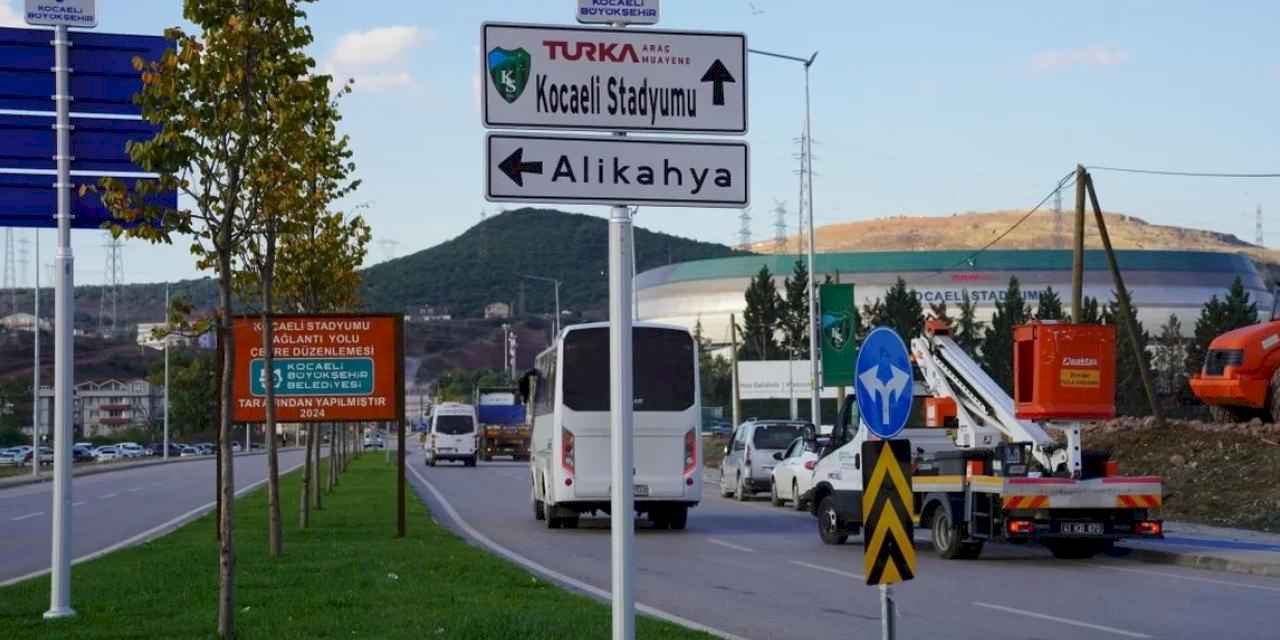 Kocaeli Stadı’nın yeni isim tabelaları monte edildi