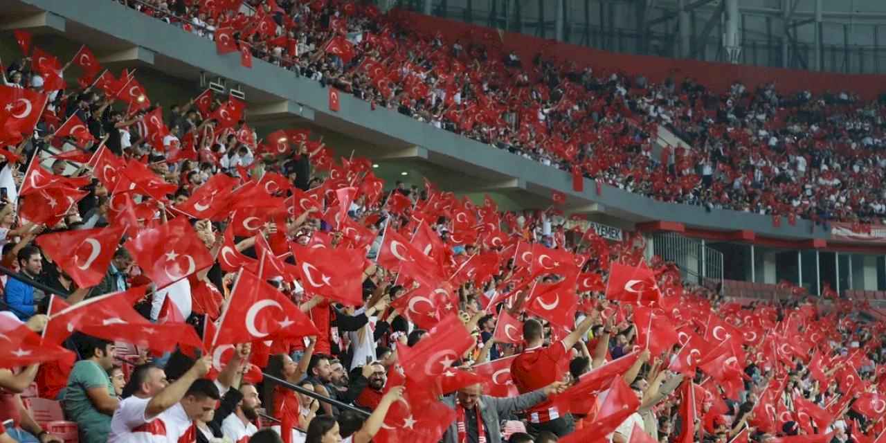 TFF: Türkiye-Gürcistan maçının tribün gelirleri Gazze'ye bağışlanacak