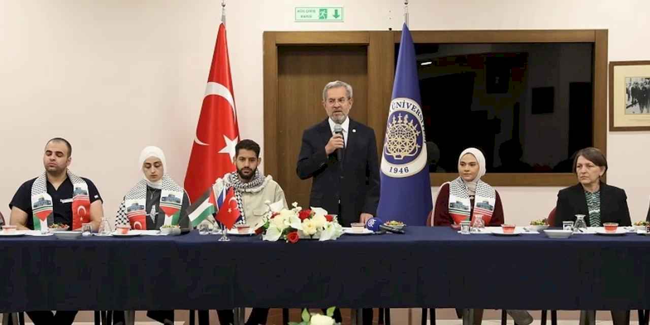 Ankara Üniversitesi'nde akademik kadro Filistinli öğrencilerle buluştu
