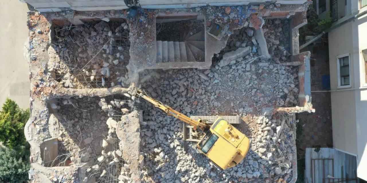 Bursa Osmangazi’de ruhsatsız katlara anında müdahale