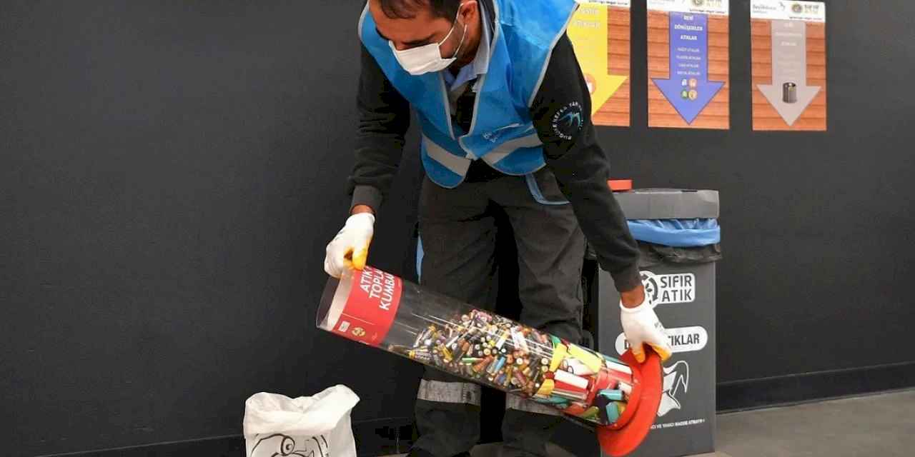 İstanbul'da piller doğaya karışmadan geri dönüşüme kazandırılıyor