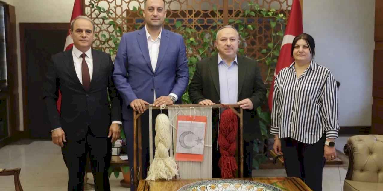 “İlmek İlmek Türkiye”de ilk ilmek Vali Fidan'dan