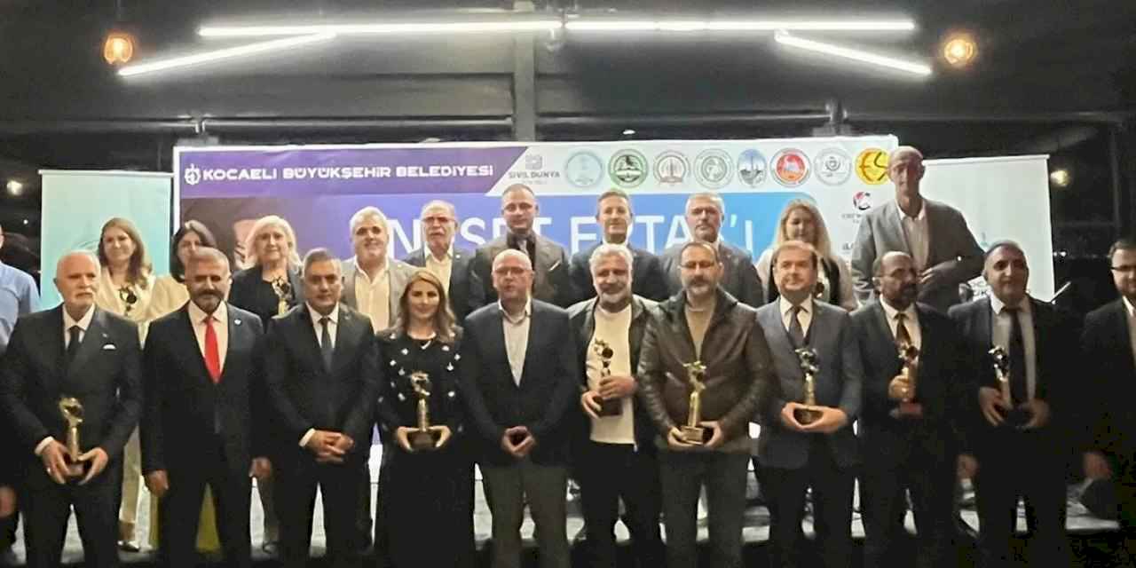 “Bozkırın Tezenesi” Kocaeli’de türkülerle anıldı