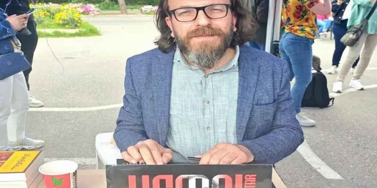 İzmir'de kültürle emek birleşti... Check-Up Oto Servis’te dostluk, üretim ve sanat konuşuldu