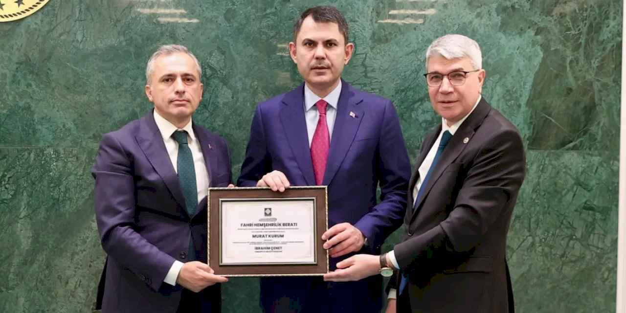 Bakan Kurum'a bir fahri unvan da Osmaniye'den