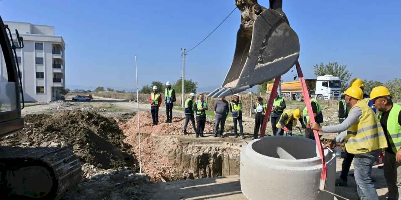 Manisa'da Muradiye'nin altyapısına ilk kepçe