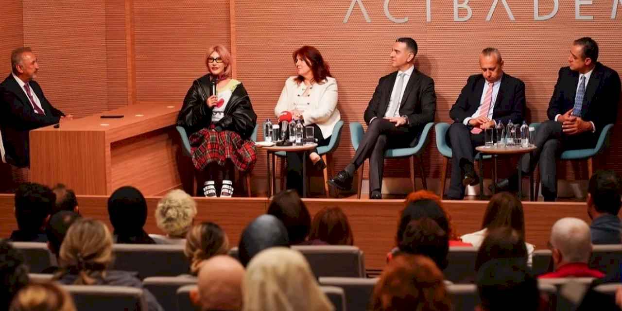 Ünlü Şarkıcı Hande Yener Meme Kanserini Nasıl Yendiğini Anlattı