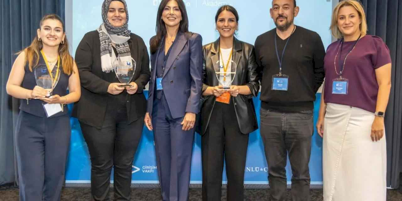 ÜNLÜ & Co Kadın Teknoloji Girişimcileri Akademisi 10. Yılında Başvurulara Açıldı