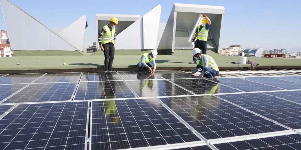 Büyükşehir Yenilenebilir Enerji Yatırımları İle Antalya Gücüne Güç Katıyor