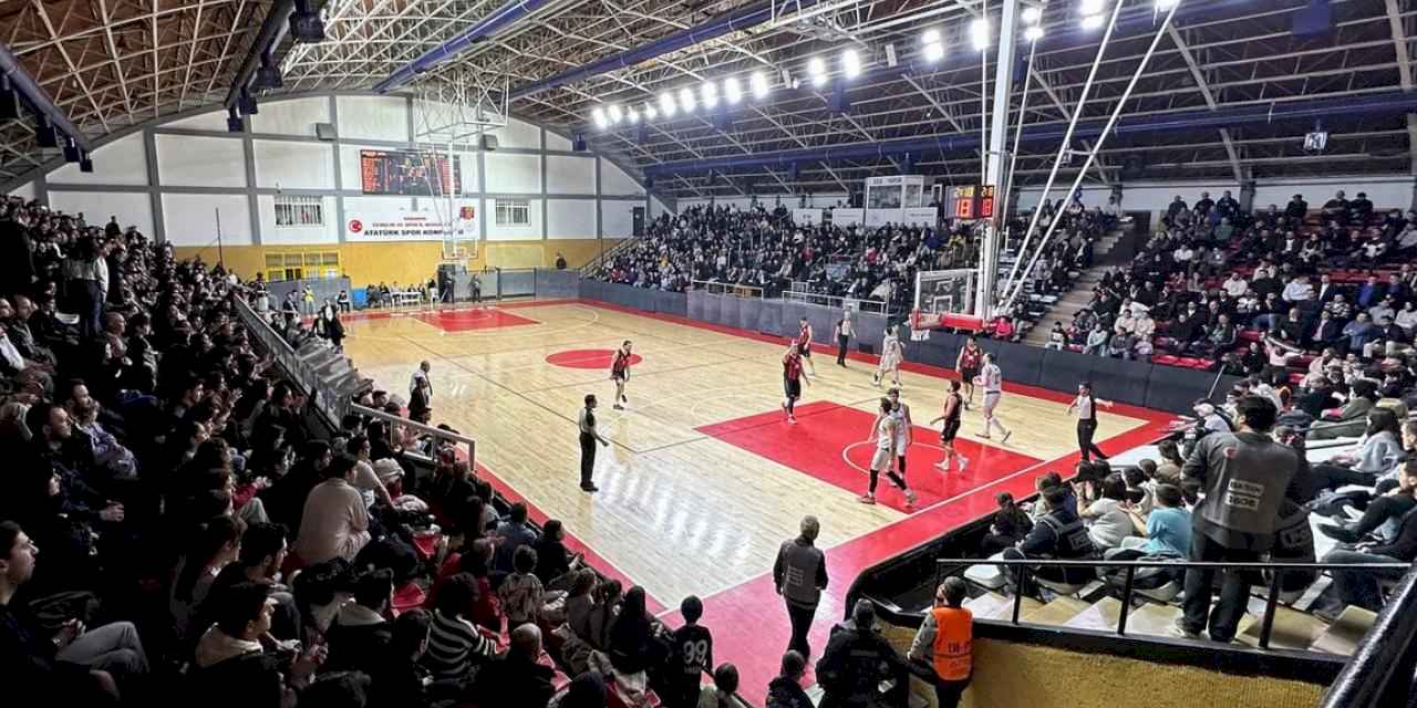 Sakarya pota perdesini Güngören'le açıyor