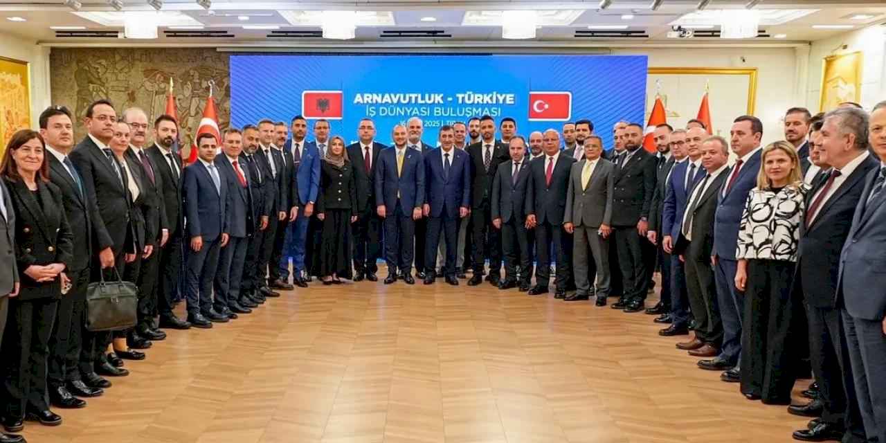 Türkiye-Arnavutluk iş dünyası Tiran’da buluştu