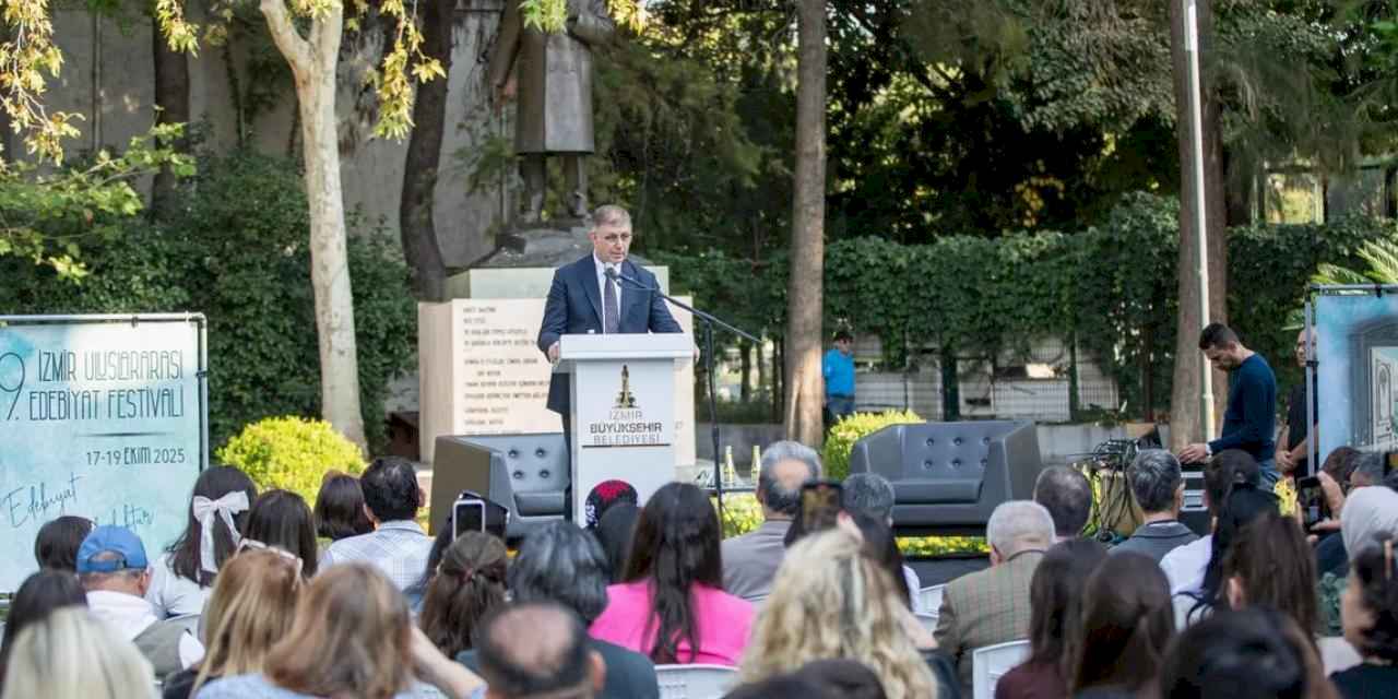 İzmir Uluslararası Edebiyat Festivali başladı
